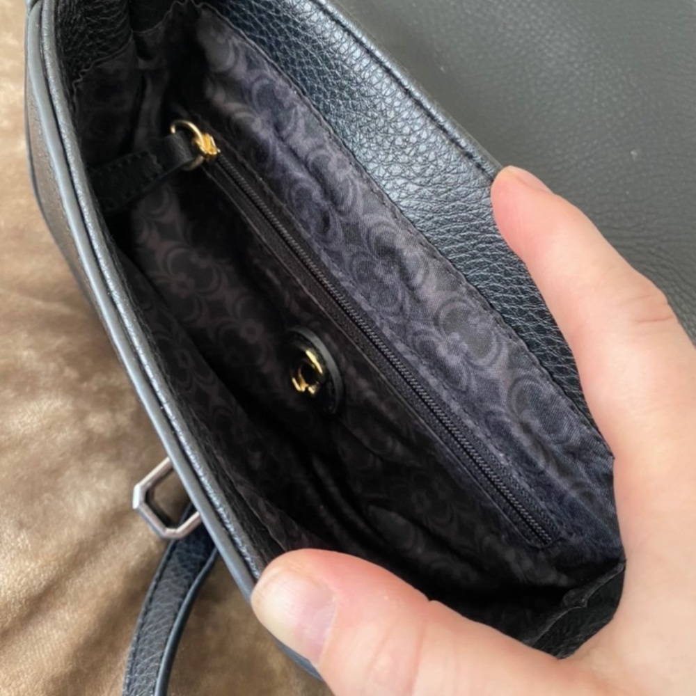 Black, Lipstick Chain, Crossbody Purse - Picture 5 of 5